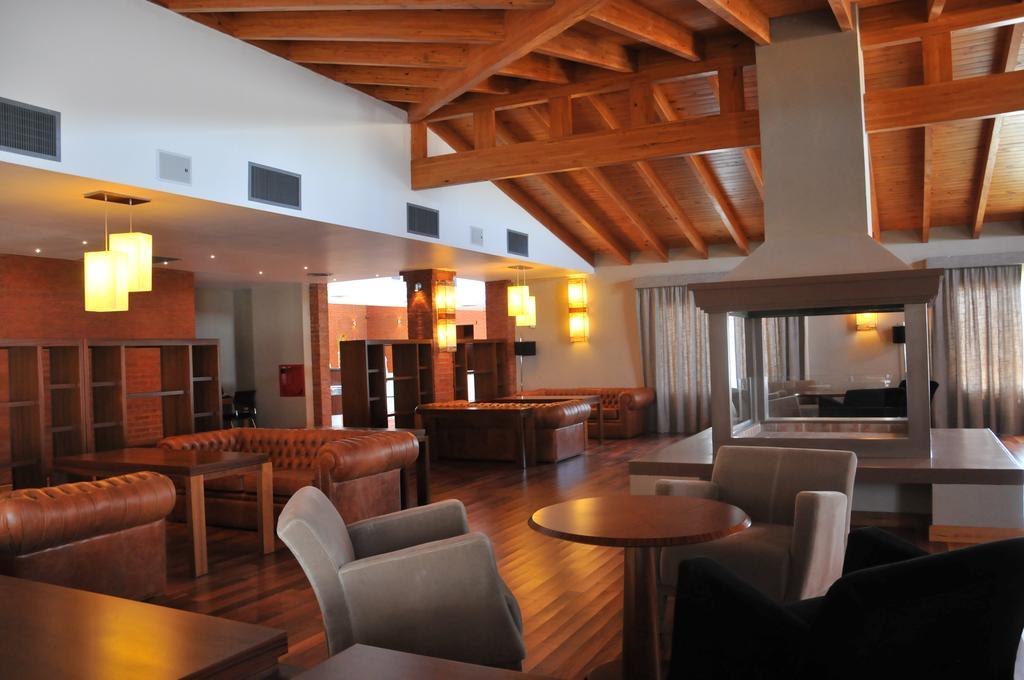 Antu Malal Hotel Plaza Huincul 外观 照片
