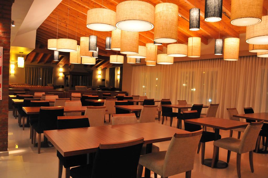 Antu Malal Hotel Plaza Huincul 外观 照片