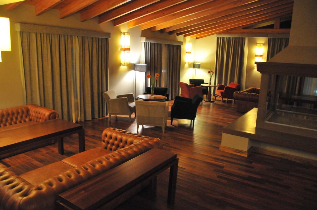 Antu Malal Hotel Plaza Huincul 外观 照片