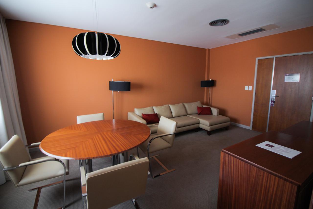 Antu Malal Hotel Plaza Huincul 外观 照片