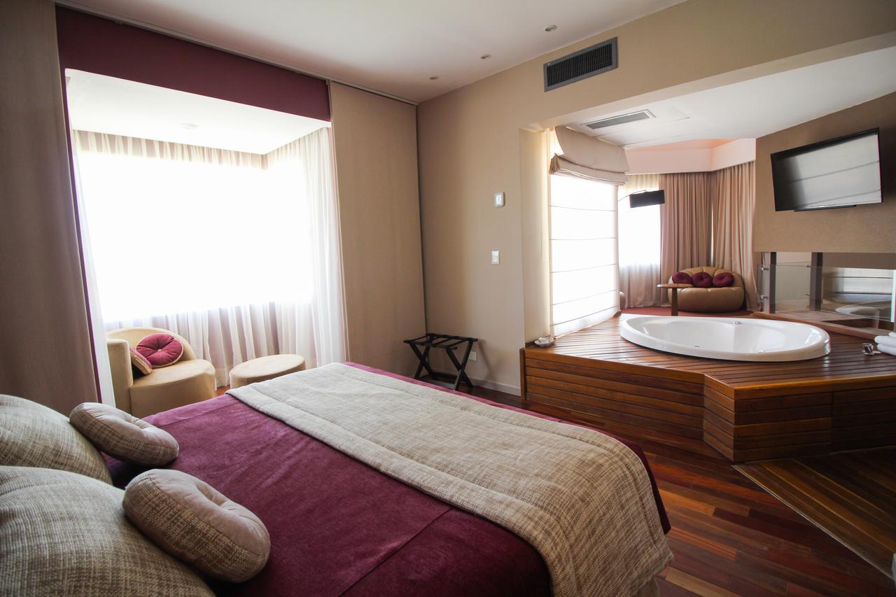 Antu Malal Hotel Plaza Huincul 外观 照片