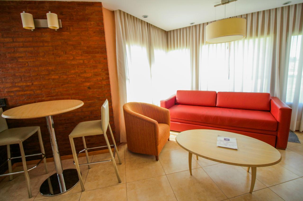 Antu Malal Hotel Plaza Huincul 外观 照片